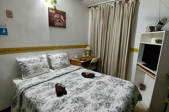 Private Double Room Airport ideal for 1/2 people