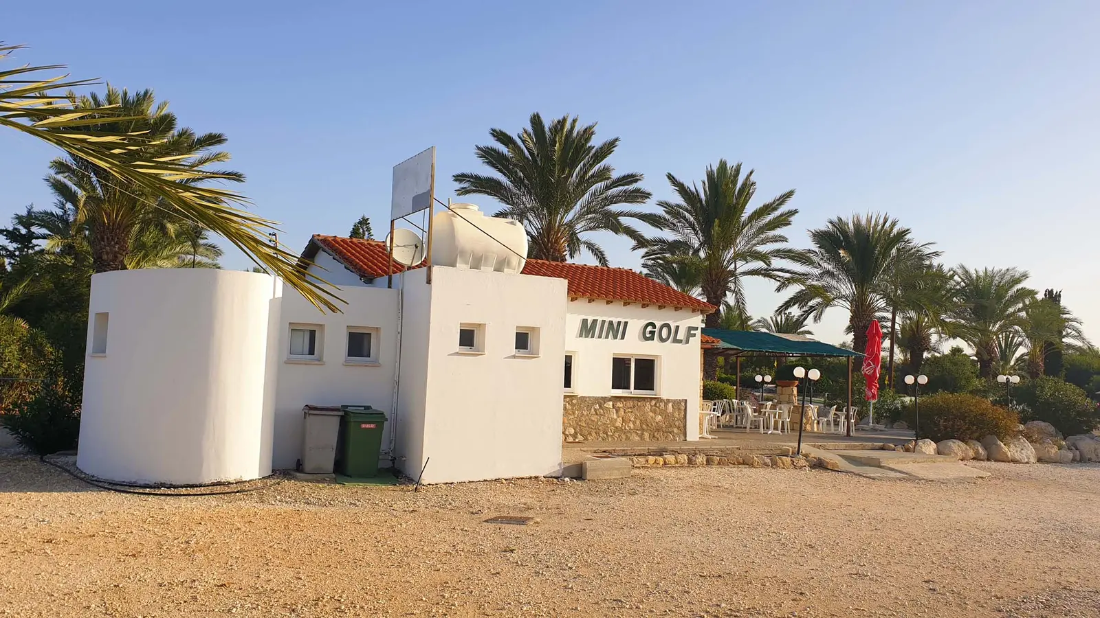 Island Cove Adventure Mini Golf — jour 2 — tombeaux des rois & côte nord du programme 4 jours à Paphos