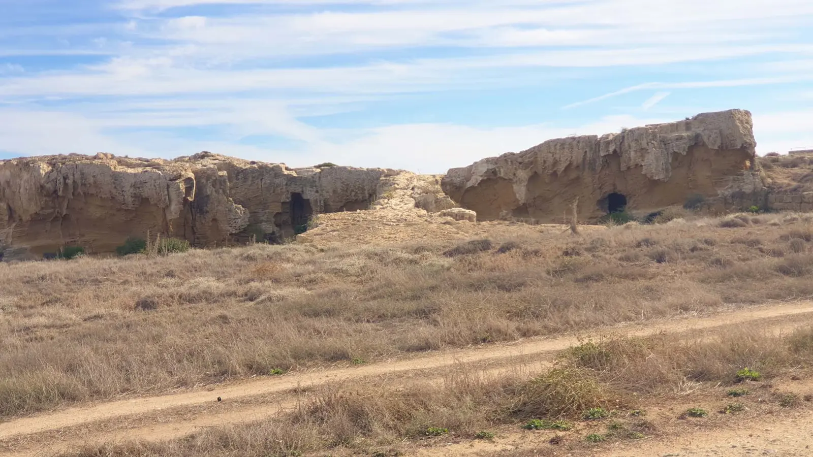 Northwest City Gate and Rock Bridge à Paphos — étape 37 du parcours touristique commenté