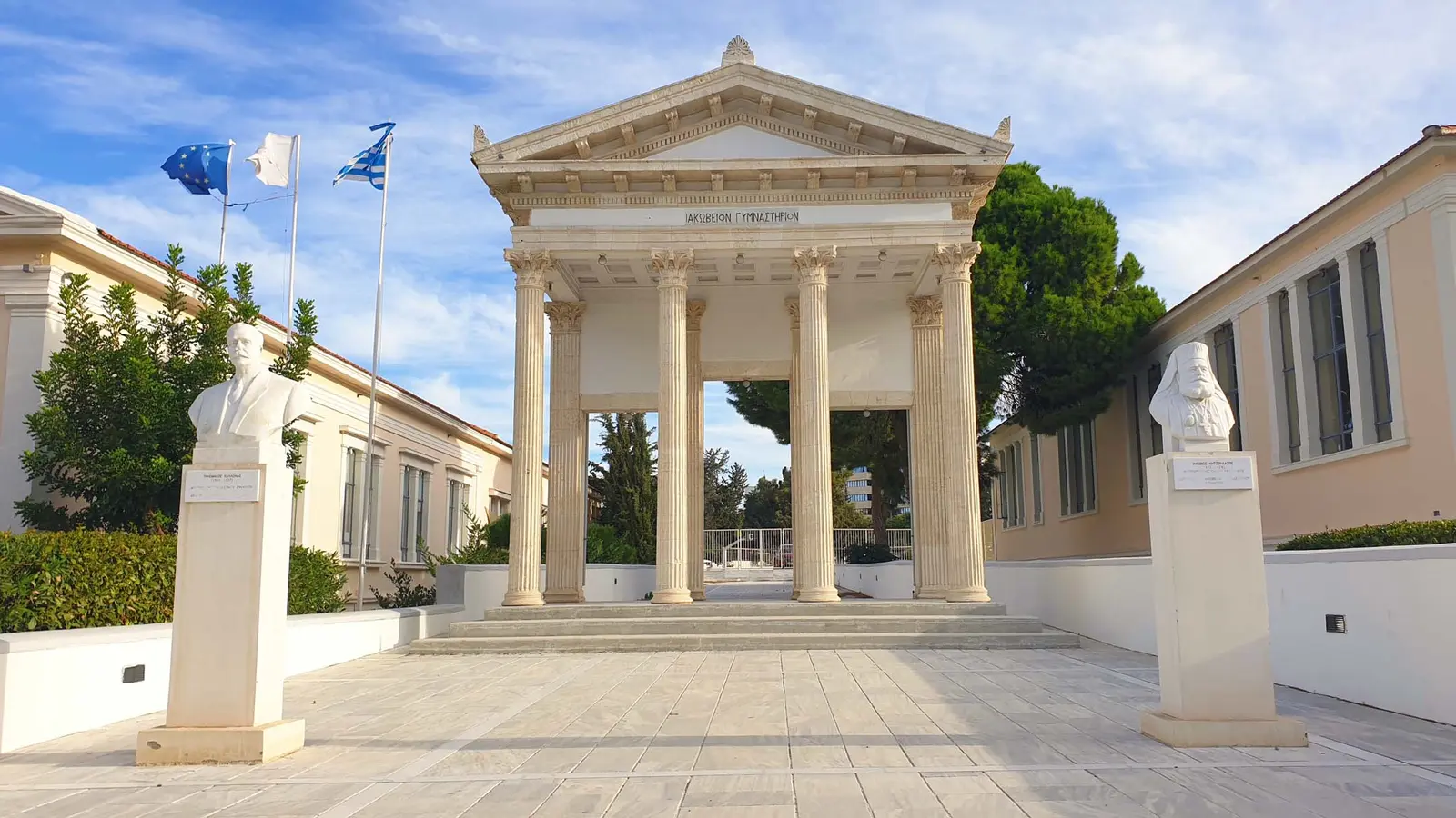 Primary School à Paphos — étape 66 du parcours touristique commenté