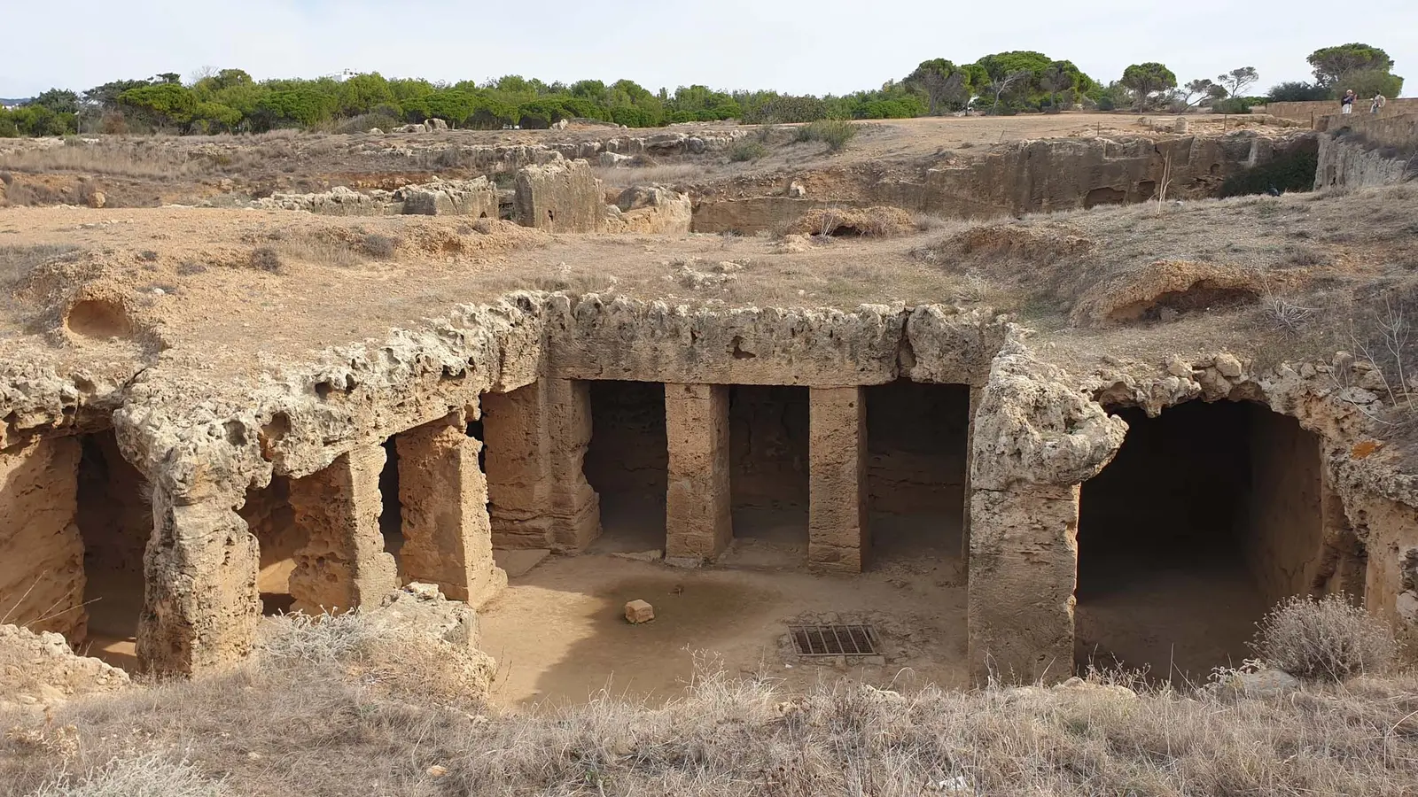Tombeaux des Rois creusés dans la roche à Paphos