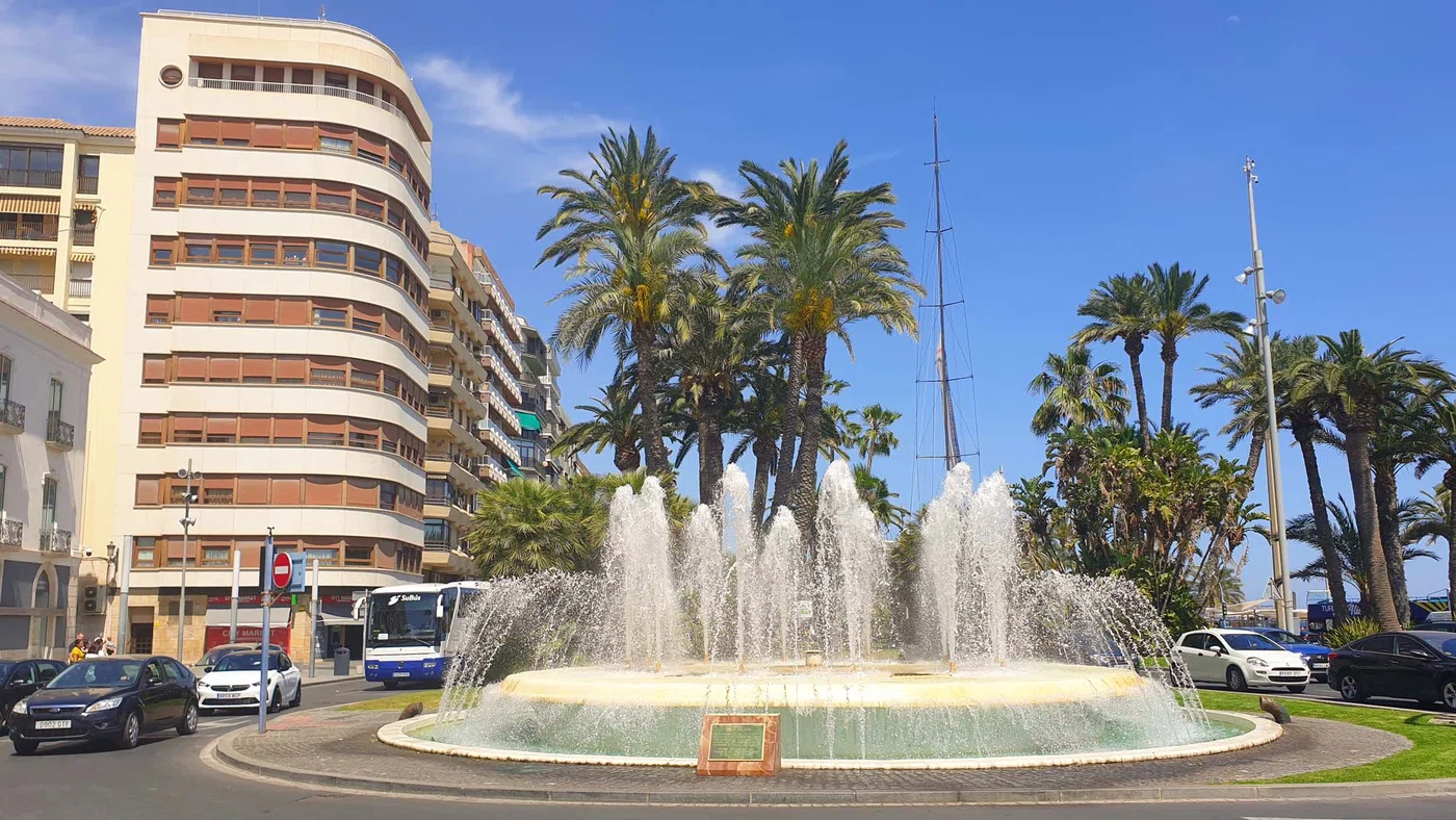 Fuente de la Plaza del Mar — Alicante