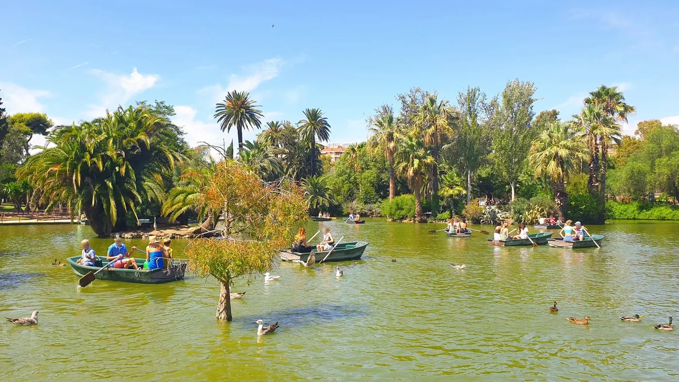 Barques del Parc de la Ciutadella à Barcelone, Espagne