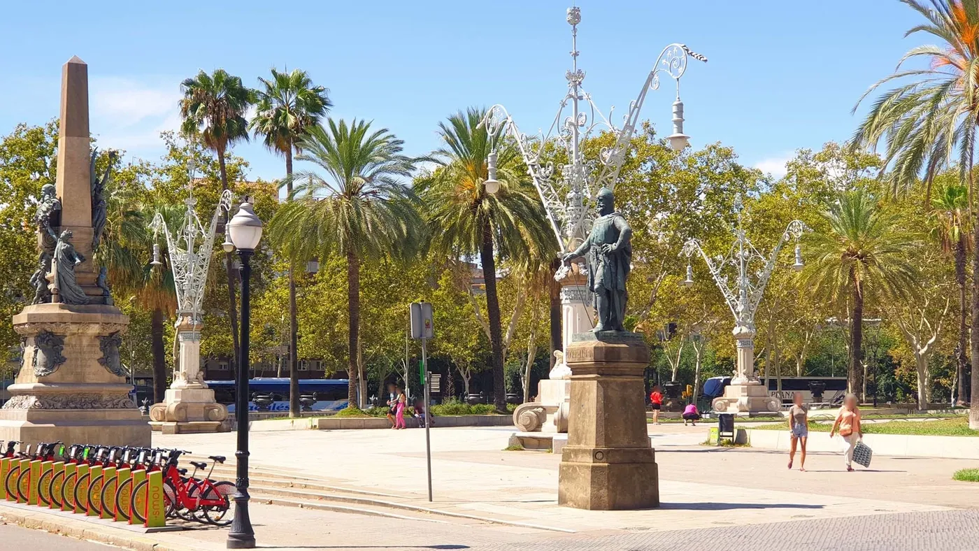 Monument a Roger de Llúria à Barcelone, Espagne