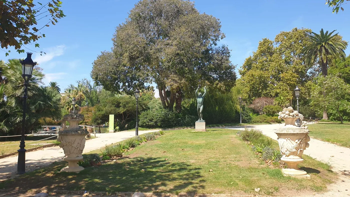 Monument als Voluntaris Catalans à Barcelone, Espagne