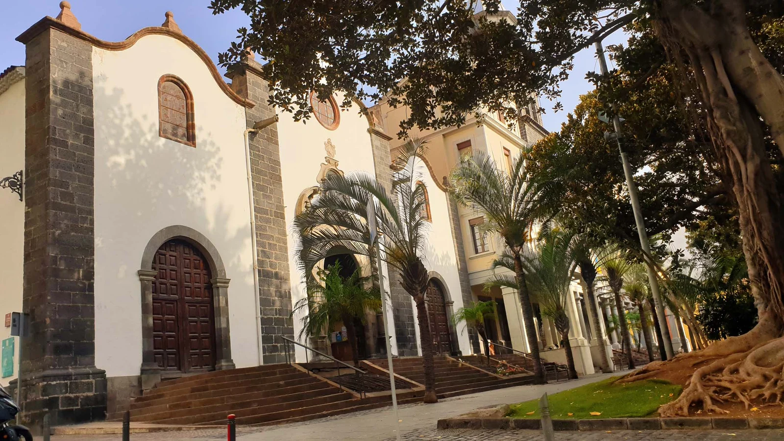 Parroquia de San Francisco de Asís * — Santa Cruz de Tenerife