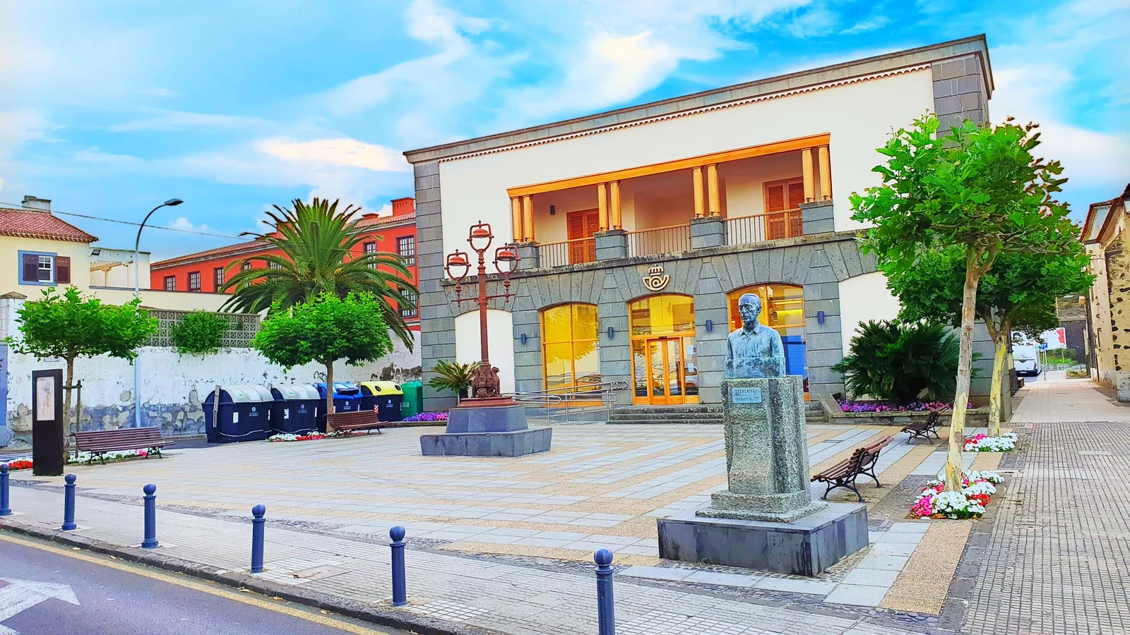 Plaza de Santo Domingo y Correos * — La Laguna