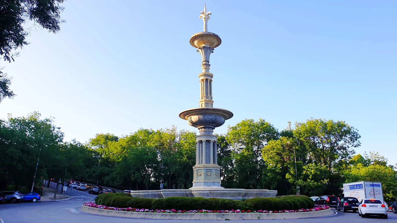 Fontaine Juan de Villanueva — Madrid
