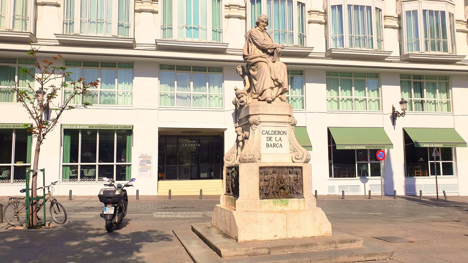 Monument à Calderón de la Barca — Madrid