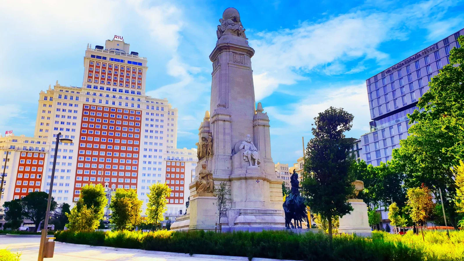 Monument à Cervantès — Madrid