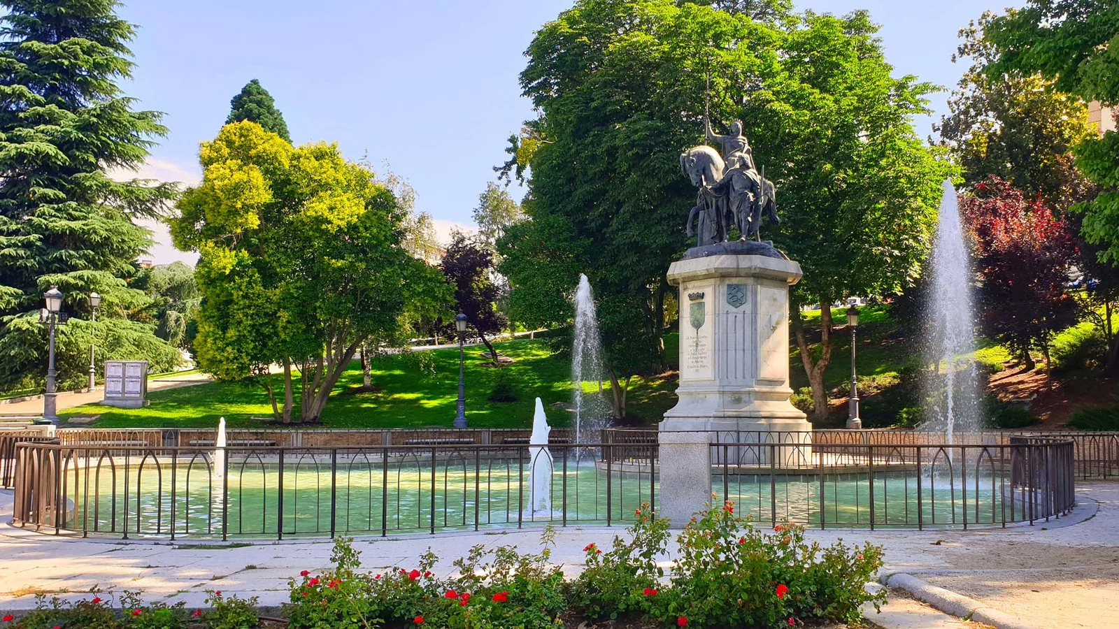 Monument à Isabelle la Catholique — Madrid