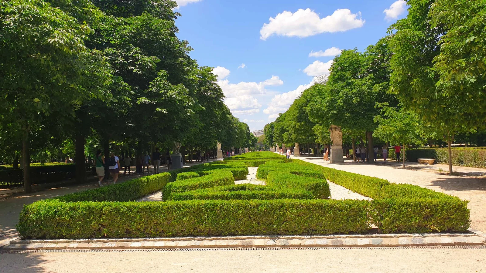 Promenade des Statues — Madrid