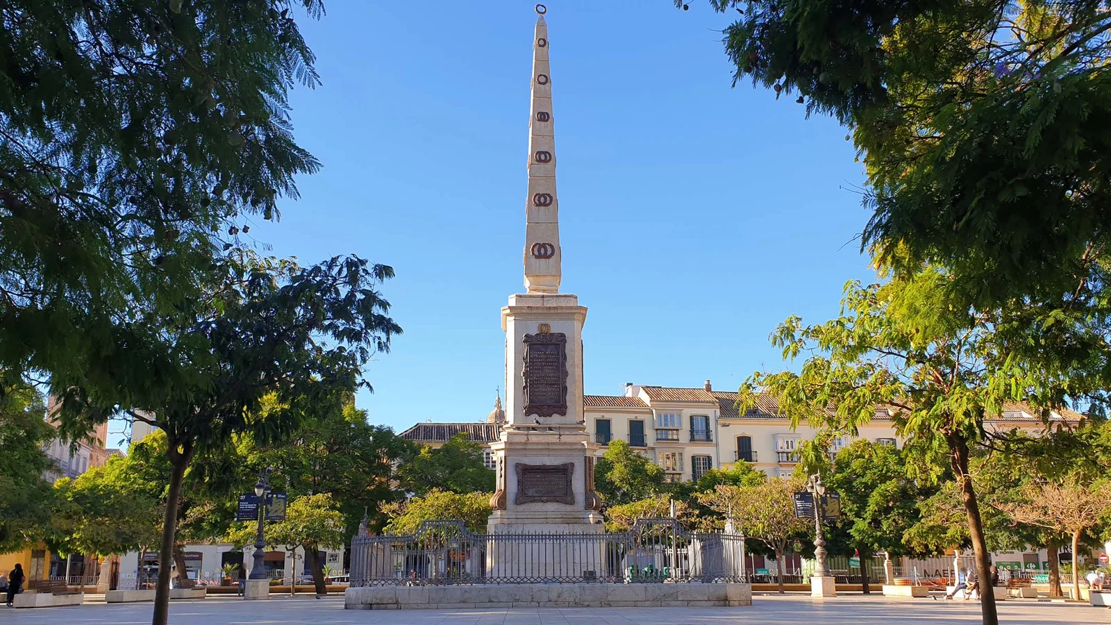 Monument à Torrijos — Malaga