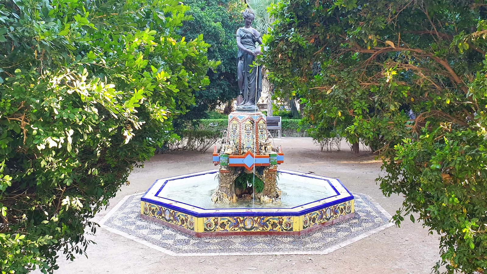 Nymphe à la cruche — Malaga