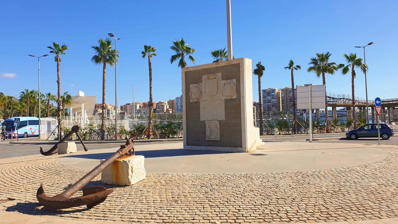 Rond-point du port — vue urbaine — Malaga