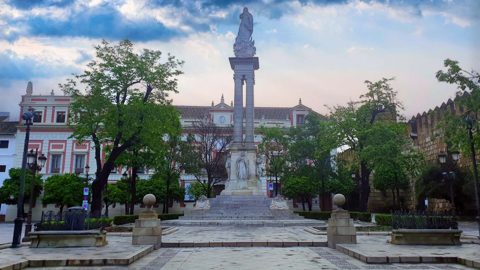 Monument à l’Immaculée Conception — Séville