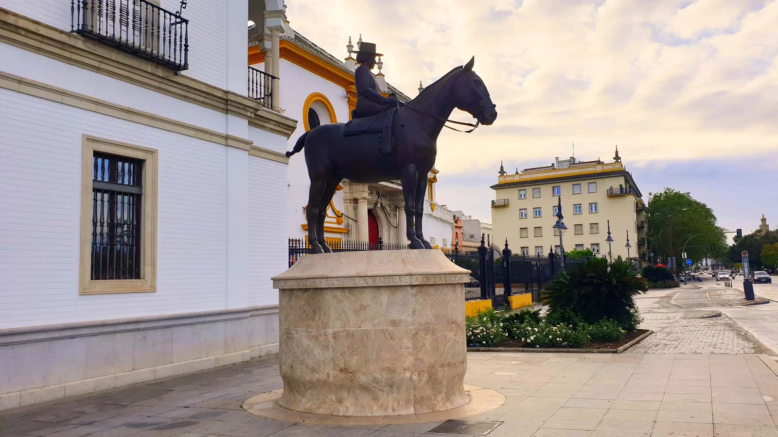 Monument à María de las Mercedes — Séville
