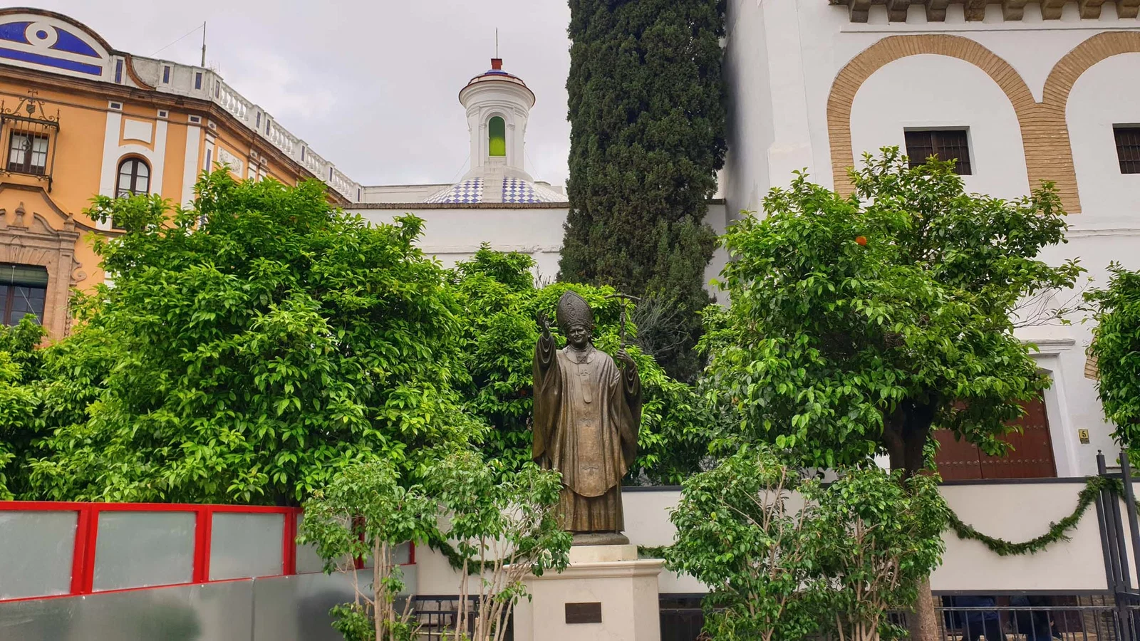 Monument à Jean-Paul II — Séville
