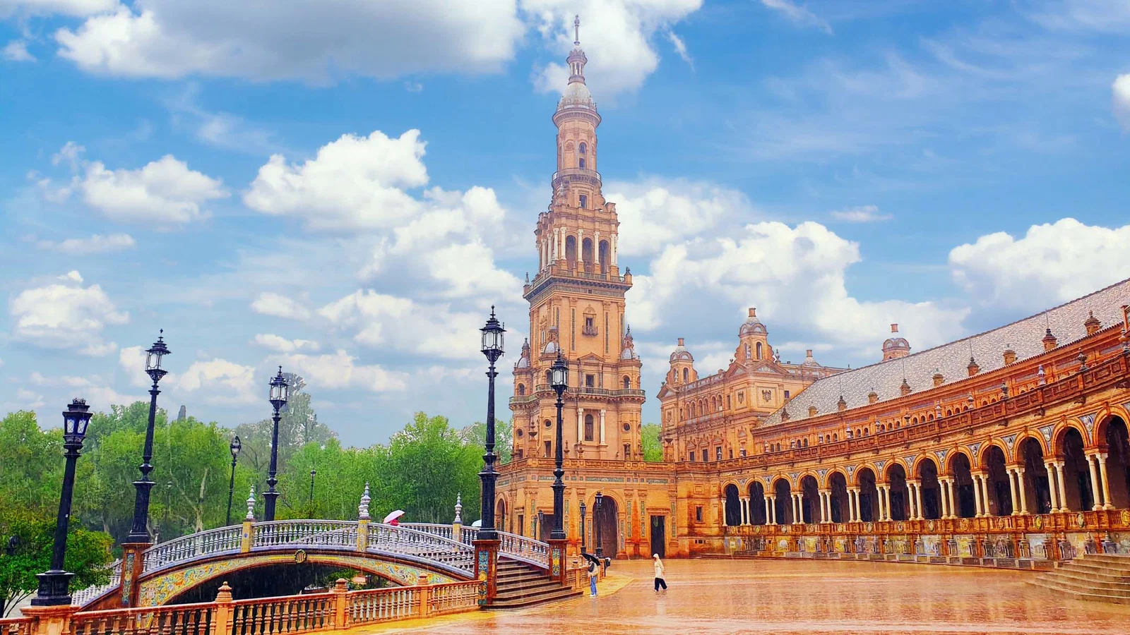 Place d’Espagne — la tour nord — Séville