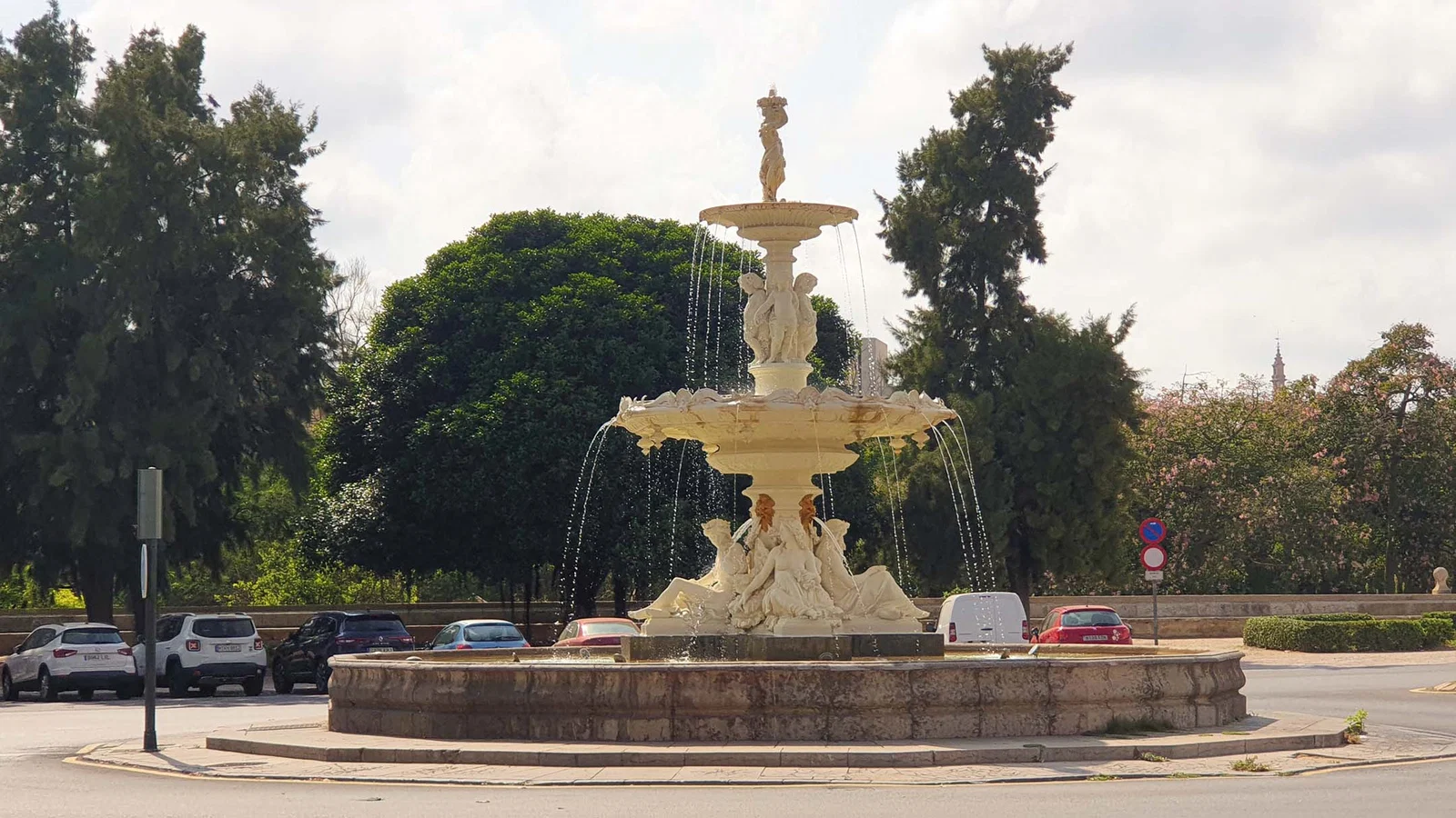 Fuente de las 4 Estaciones — Valence