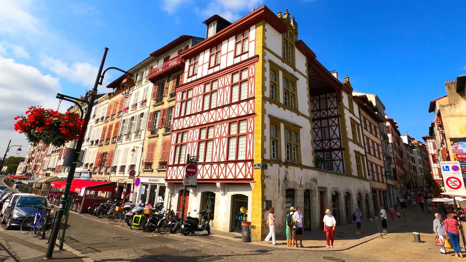 La Maison Moulis — Bayonne
