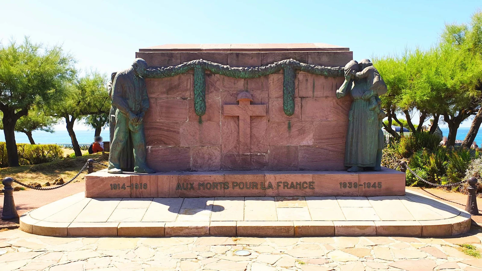 Monument aux morts pour la France — Biarritz