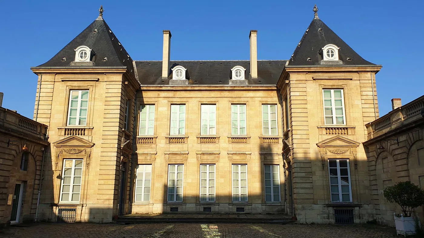 Musée des Arts Décoratifs et du Design — Bordeaux