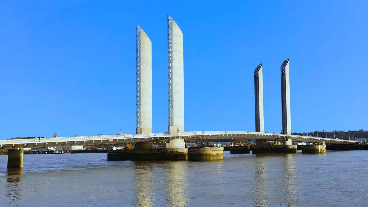 Pont Jacques Chaban-Delmas — Bordeaux