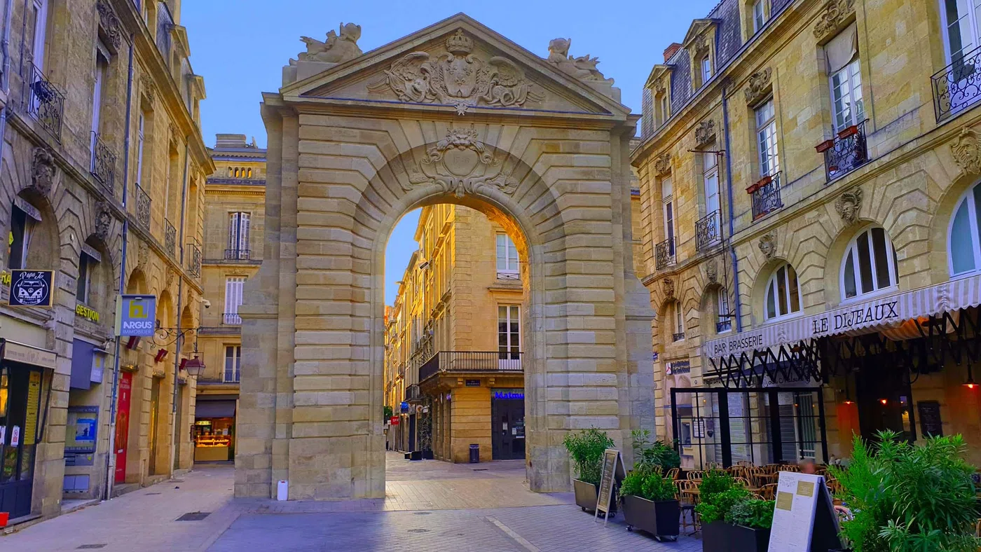 Porte Dijeaux — Bordeaux