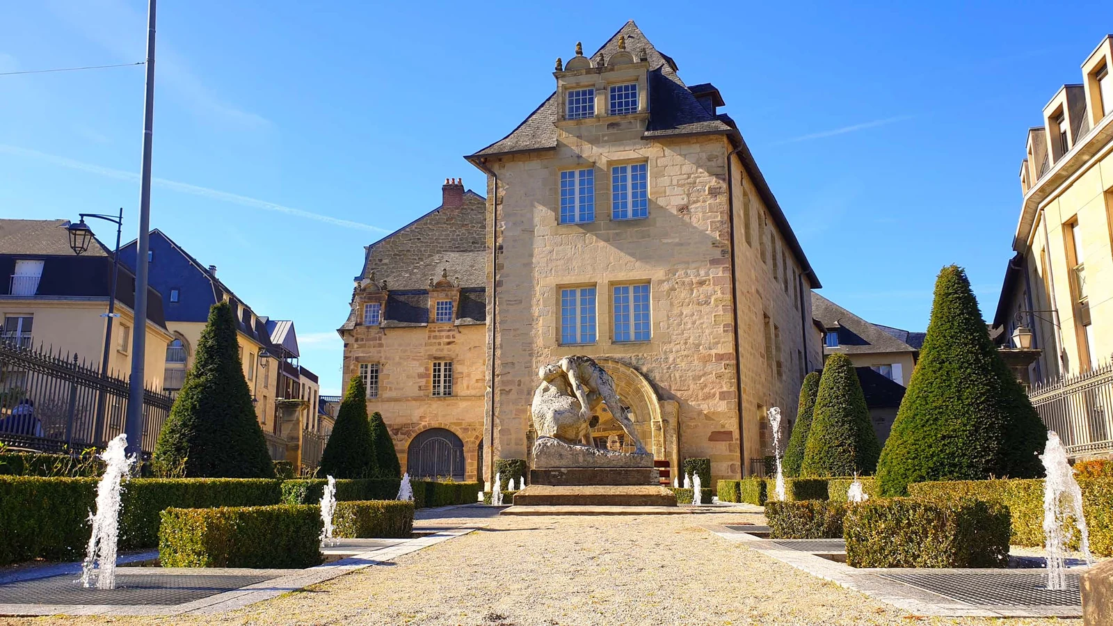 Archives Municipales * — Brive-la-Gaillarde