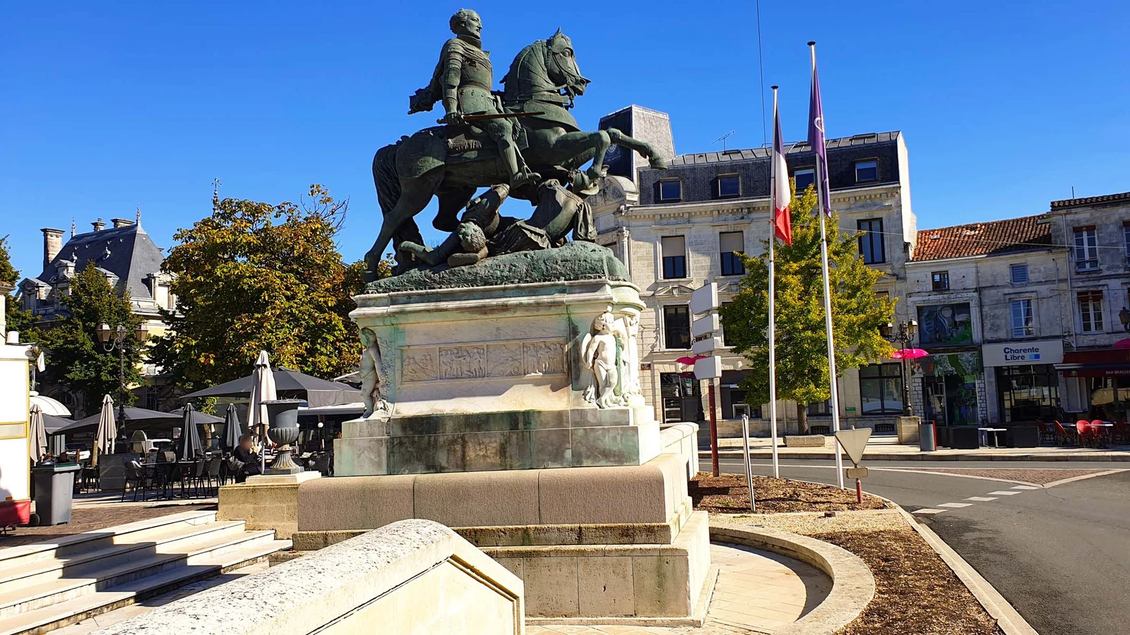 Statue de François 1er — Cognac