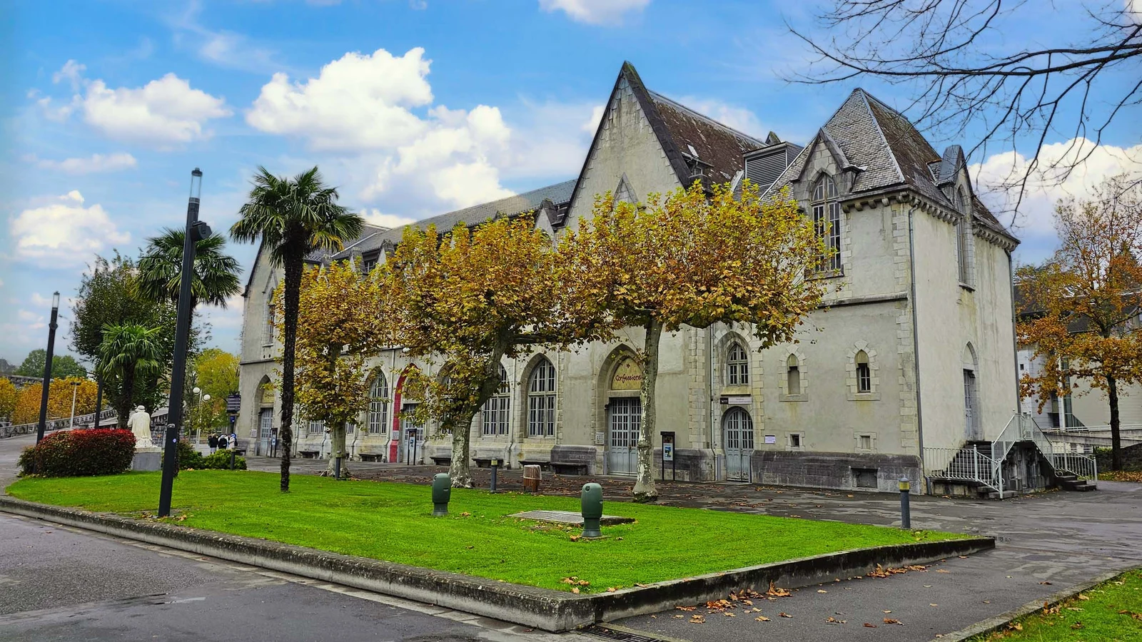 Chapelle de la Rèconciliation — Lourdes