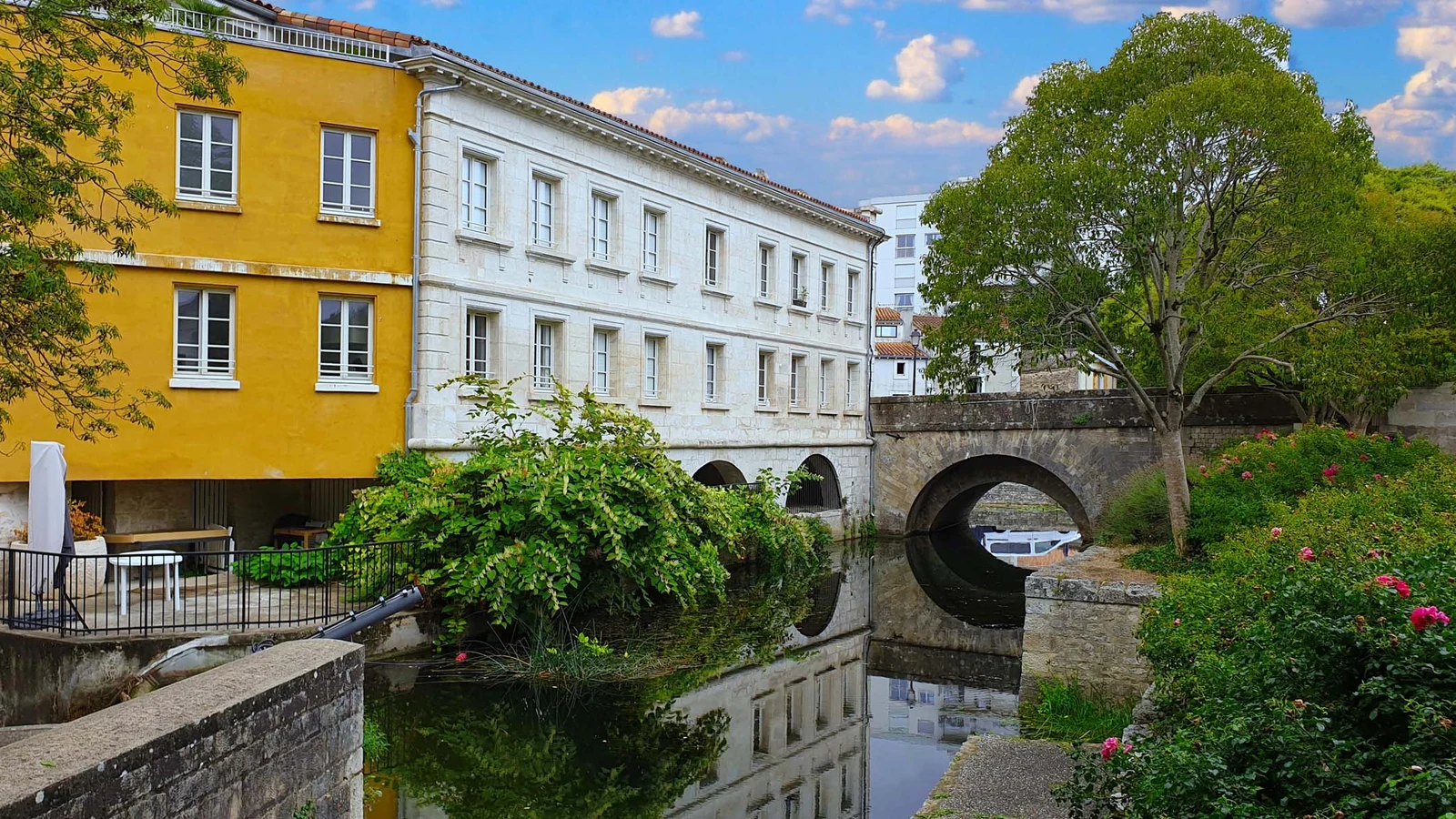 Bains Juin — Niort