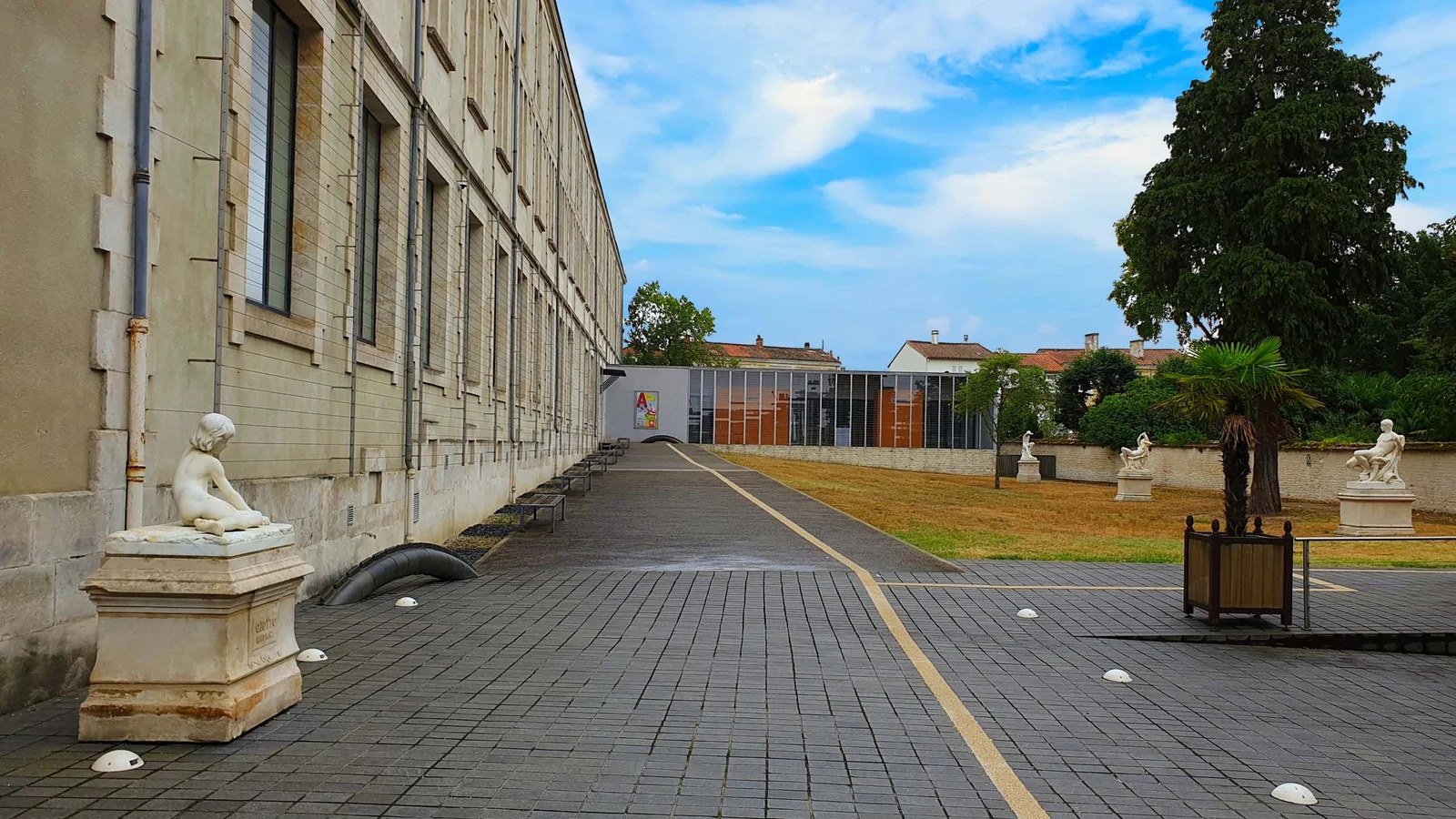 Musée Bernard d'Agesci * — Niort
