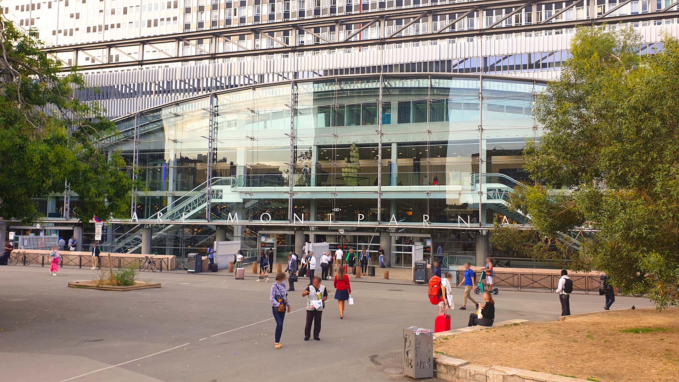 Gare SNCF Paris Montparnasse Hall 1 et 2