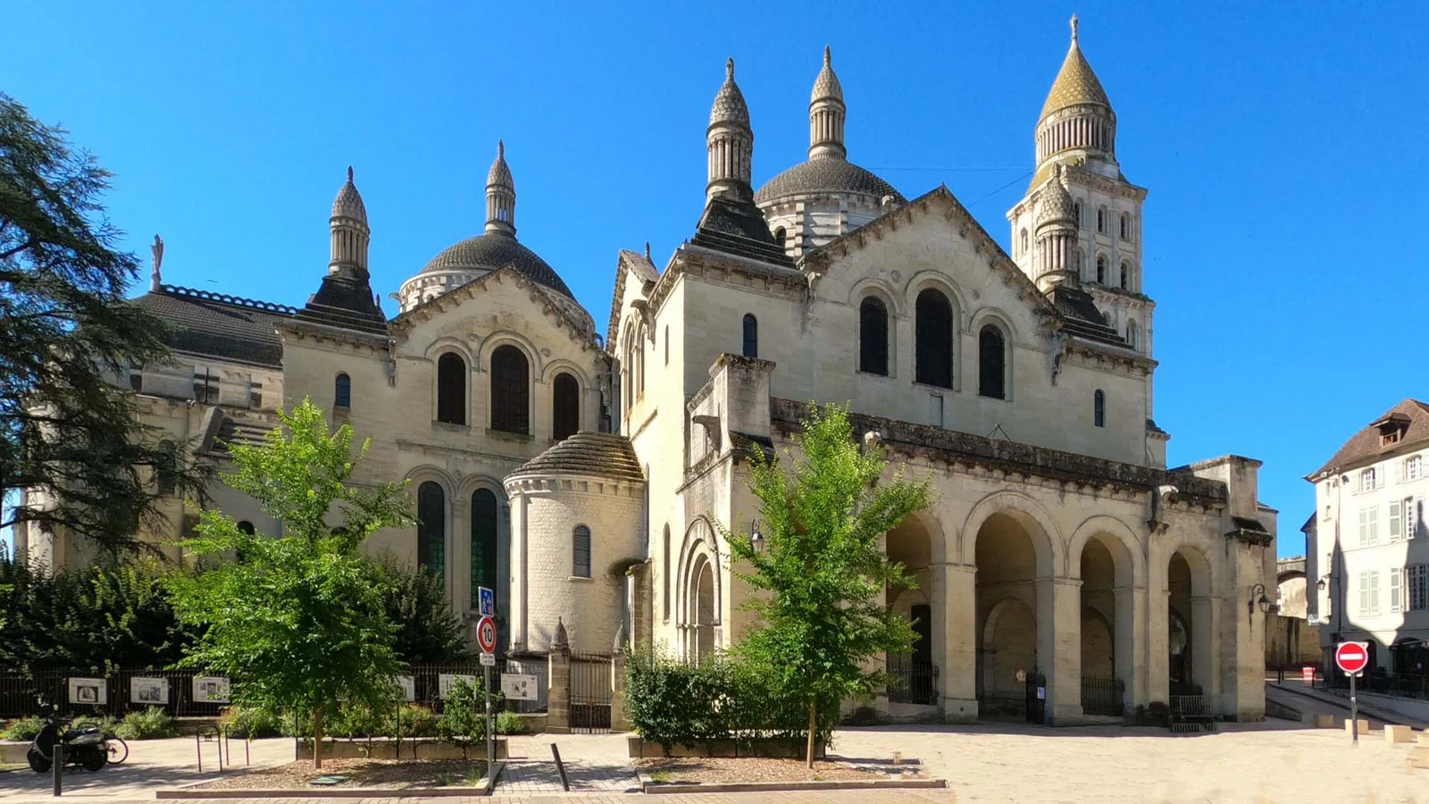 Cathédrale Saint-Front de Périgueux * — Périgueux