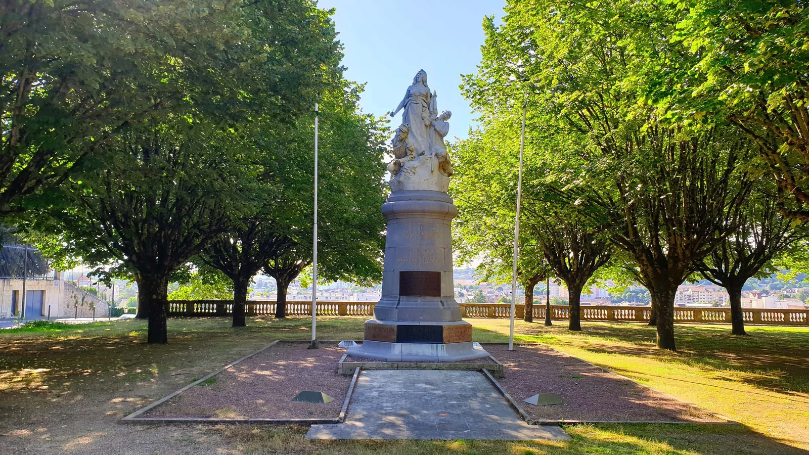 Esplanade du Souvenir — Périgueux