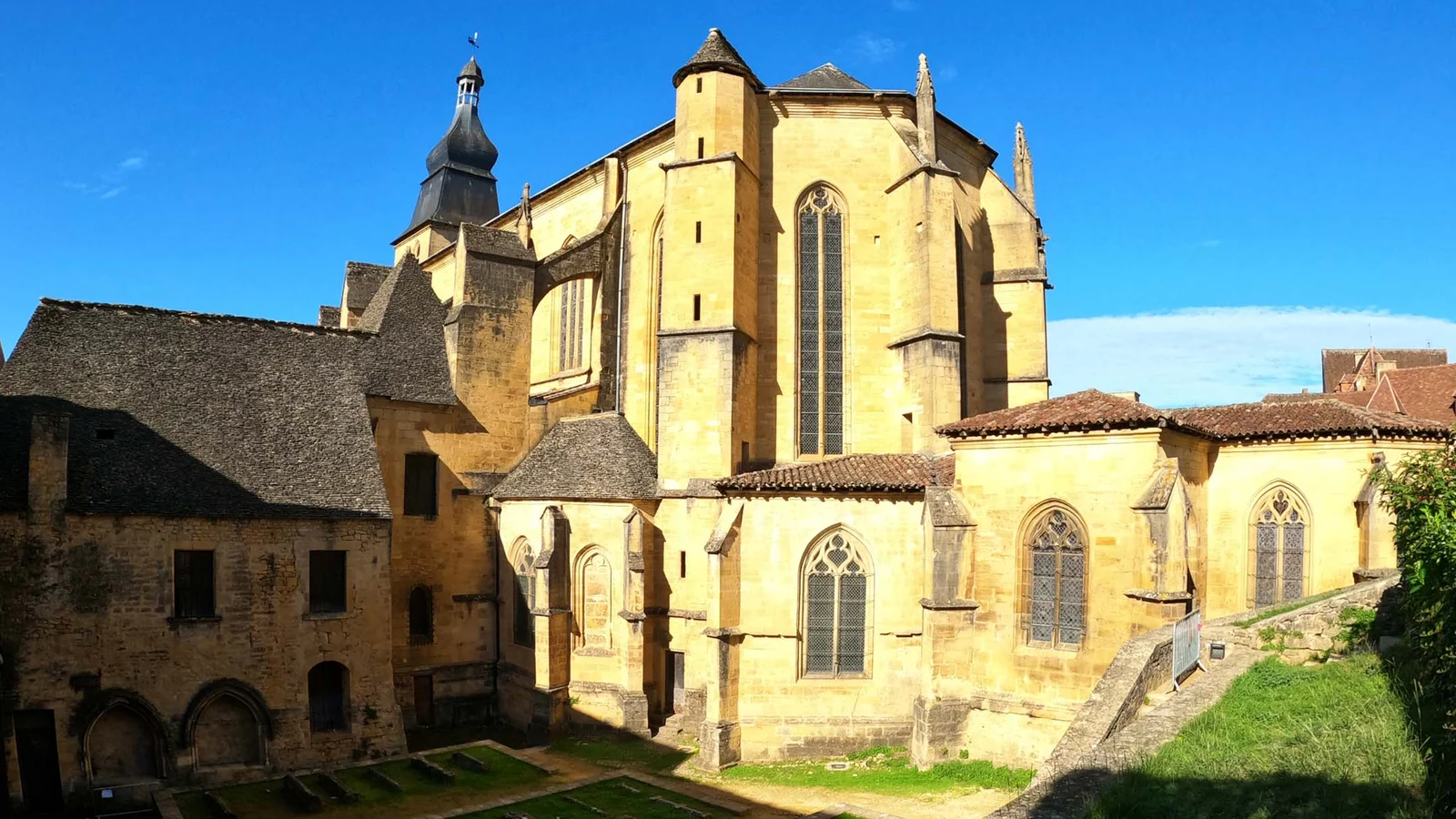 Cathédrale Saint-Sacerdos * — Sarlat