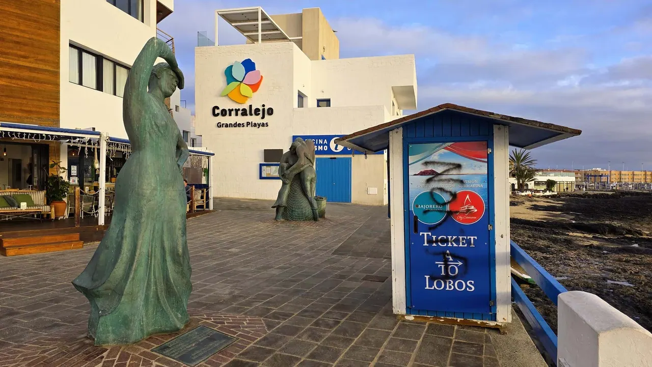 Œuvre « Regard vers la mer » — Corralejo