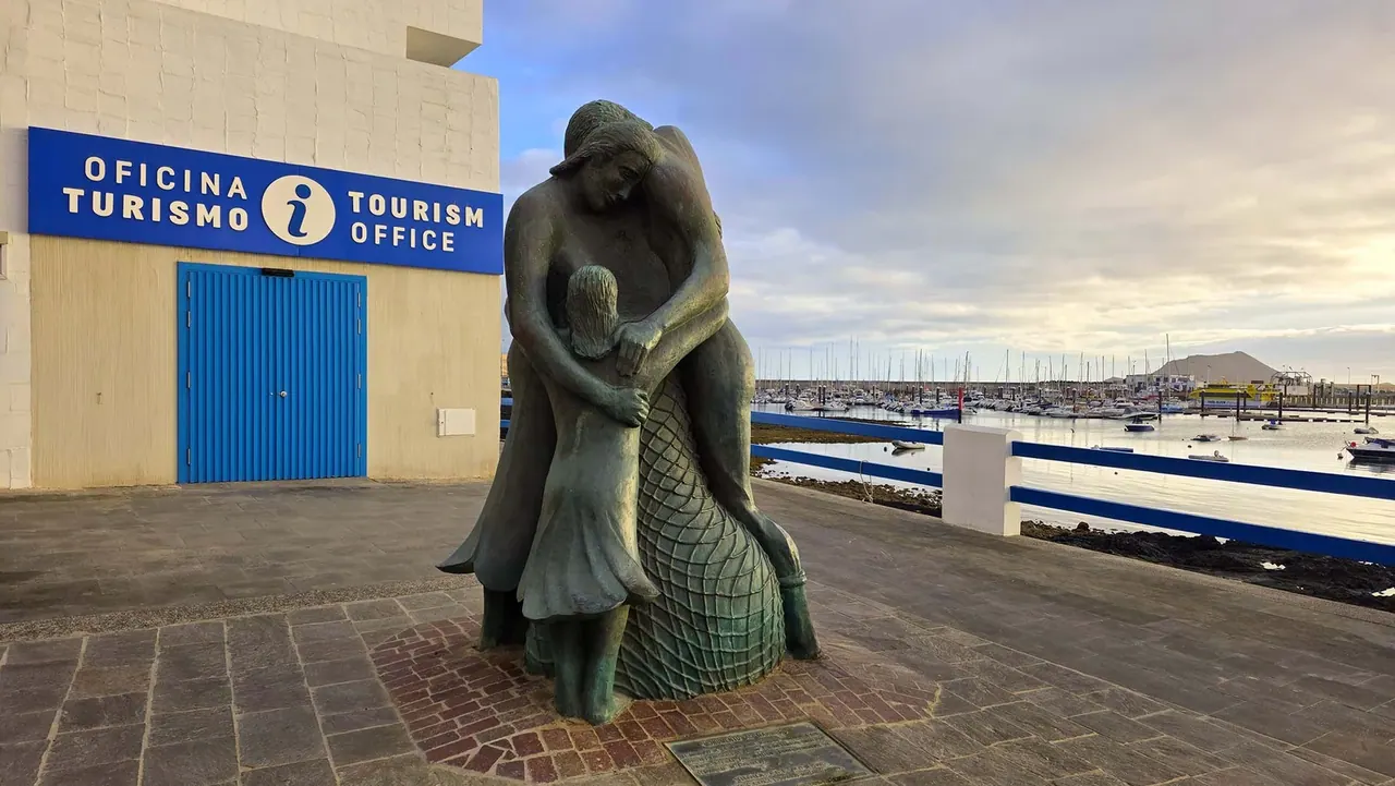 Monument aux Marins — Corralejo