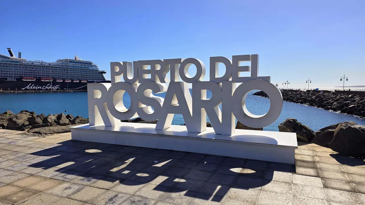 Lettres de Puerto del Rosario — Puerto del Rosario