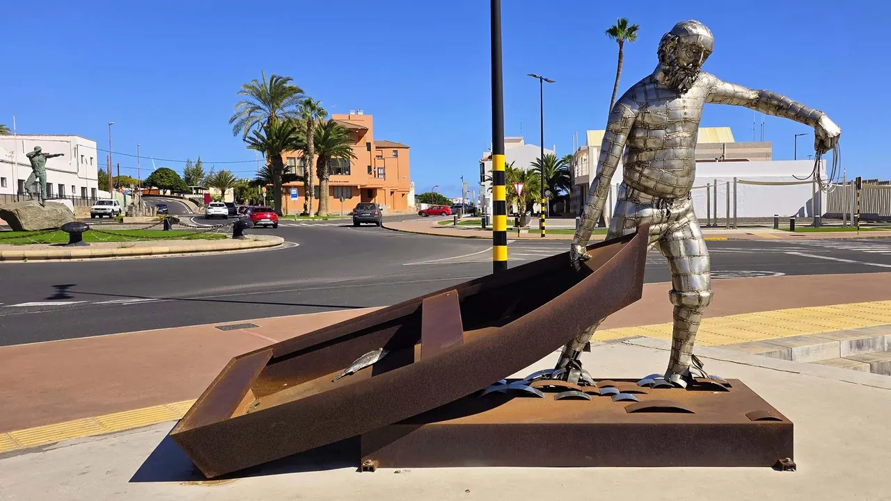Monument au Pêcheur — Puerto del Rosario