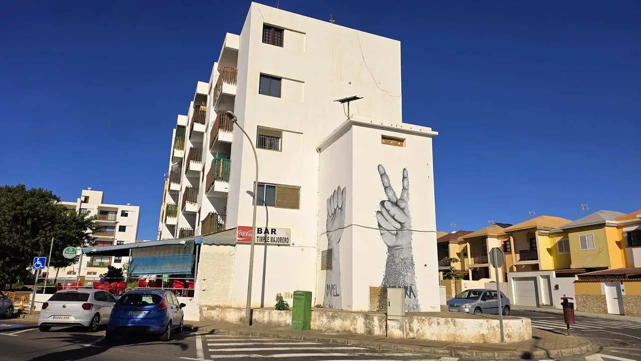 Fresque « Pierre, feuille, ciseaux » — Puerto del Rosario