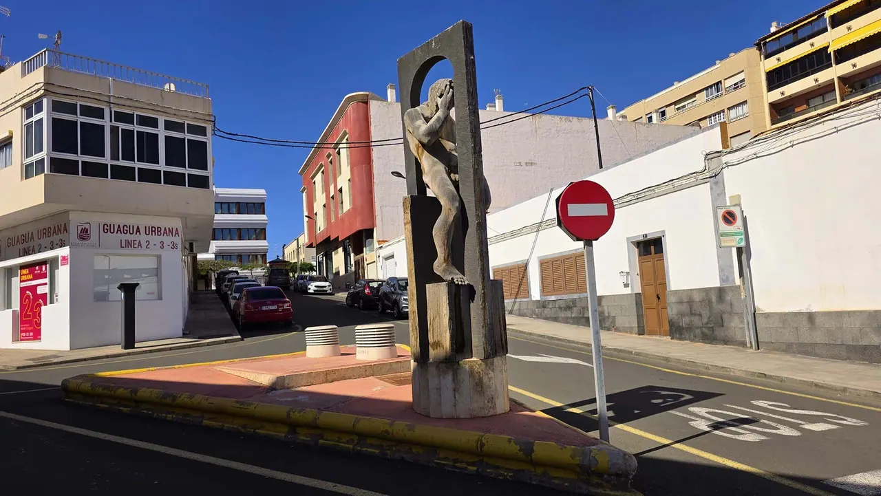 Penseur au gecko — Puerto del Rosario