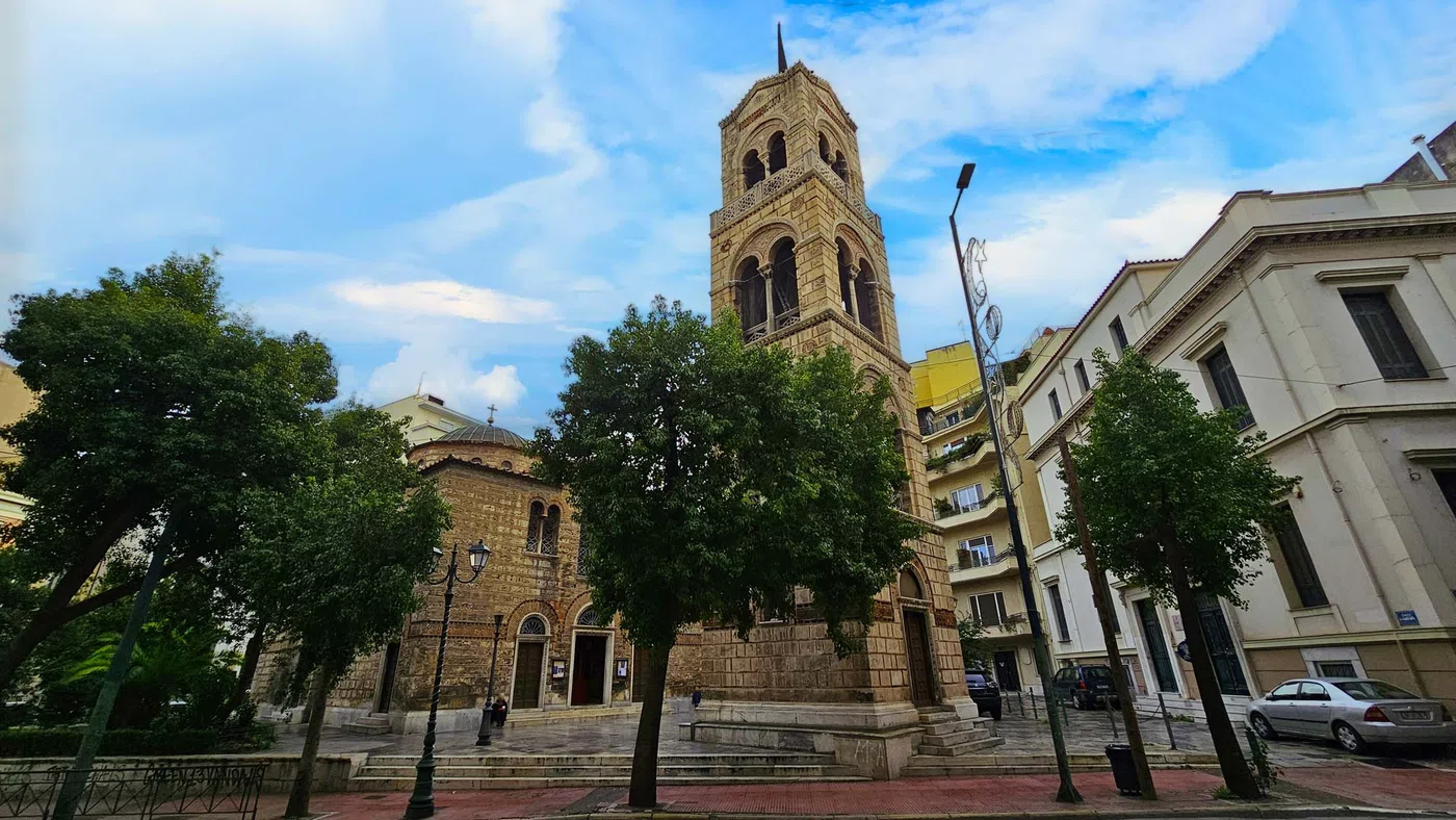 Église Agia Sotiria Lykodymou & Sainte Trinité — Athènes