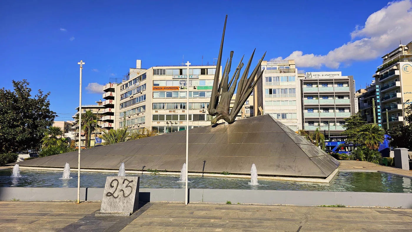 Monument aux aviateurs disparus — Athènes
