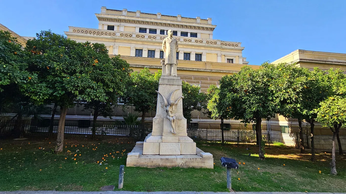 Statue de Charílaos Trikoúpis — Athènes