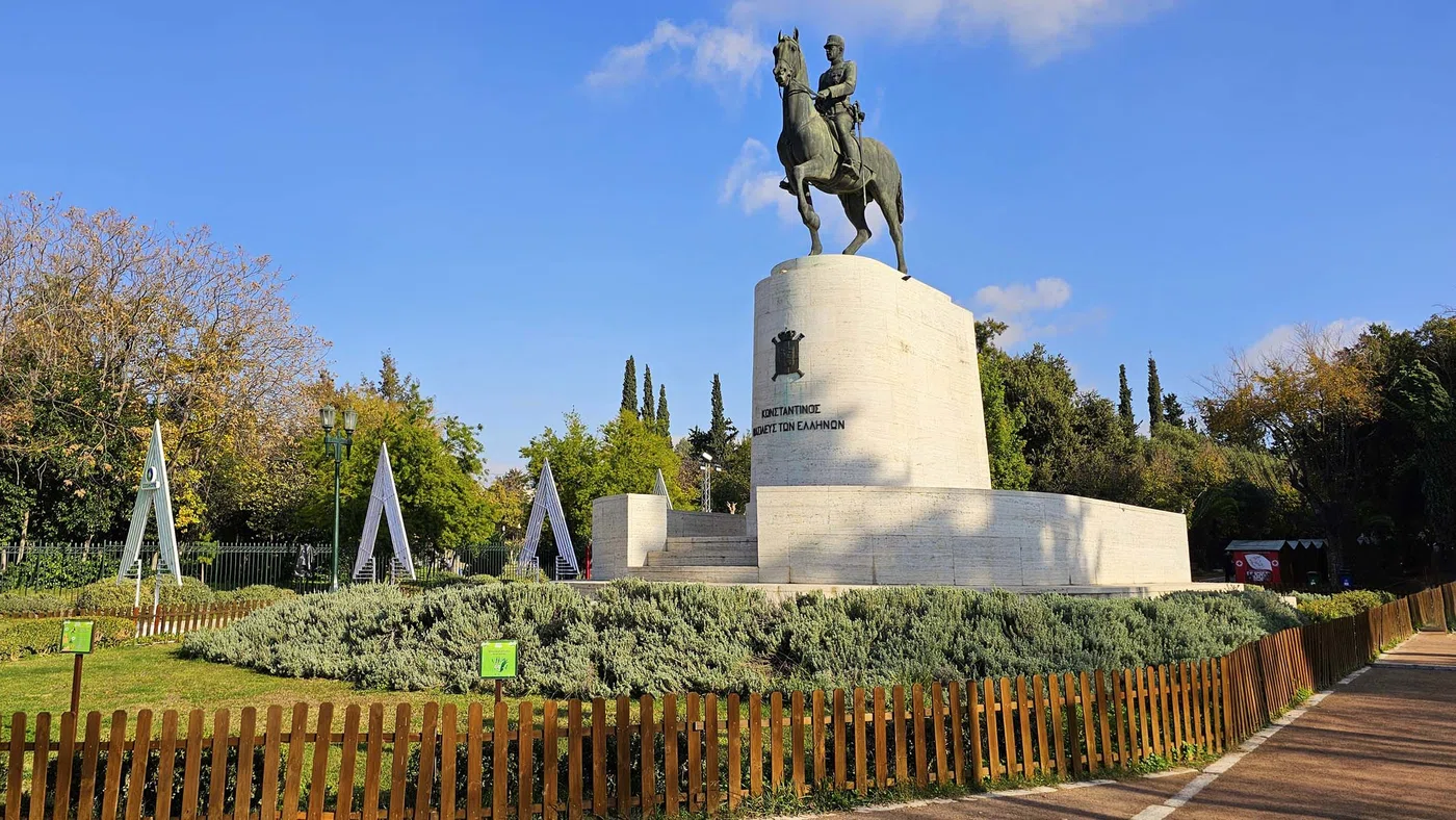 Statue du roi Constantin Ier — Athènes