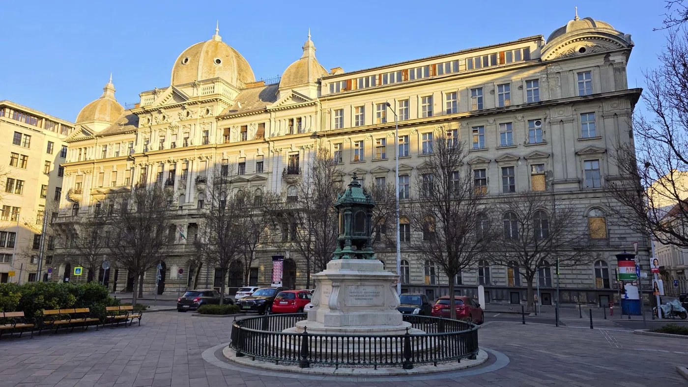 Flamme éternelle de Batthyány Lajos — Budapest
