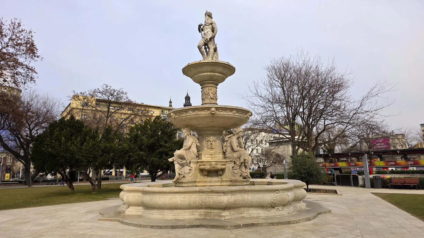 Fontaine du Danubius — Budapest